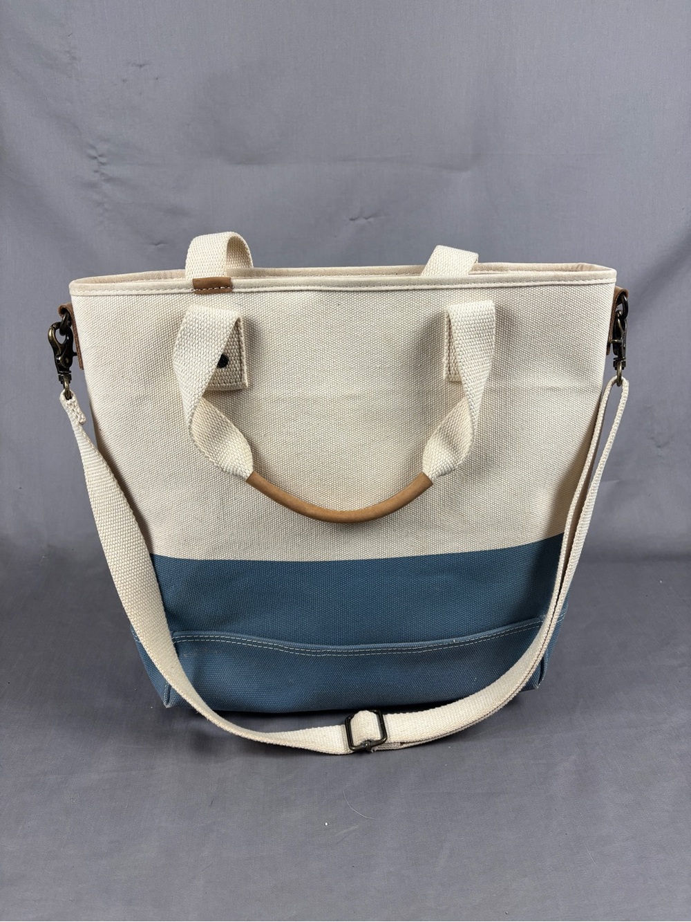 L.L Bean Nor'easter Large Canvas Tote Bag Blue And Cream Weatherproof w Strap